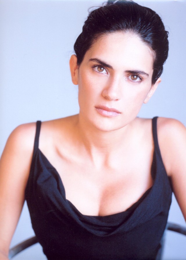 Maya Sansa Fotoğrafı