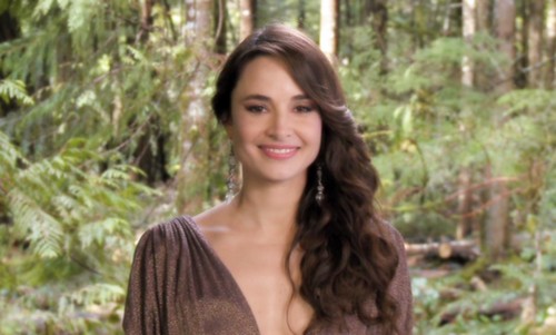Mia Maestro Fotoğrafı