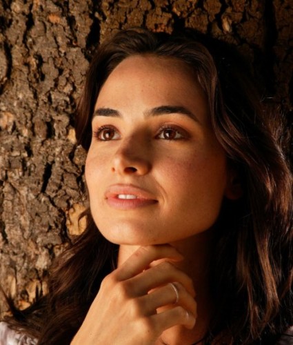 Mia Maestro Fotoğrafı