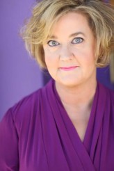 Julie Ann Doan fotoğrafı