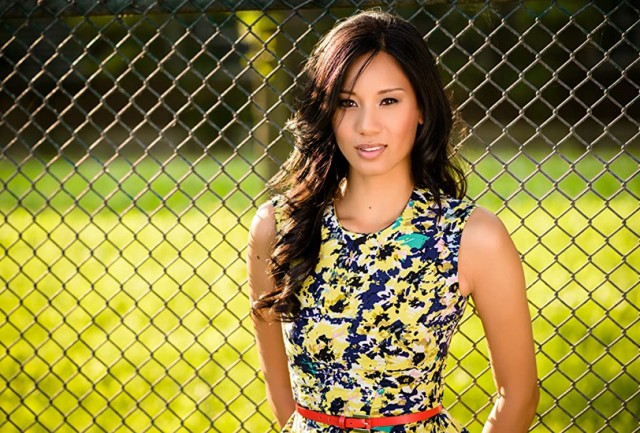 Elena Juatco fotoğrafı