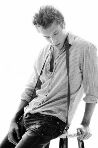 Nick Roux Fotoğrafı