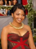 Terry Pheto fotoğrafı