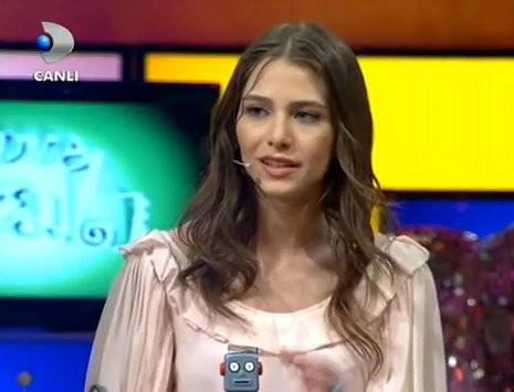 Ezgi Asaroğlu Fotoğrafı