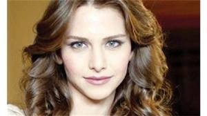 Ezgi Asaroğlu Fotoğrafı