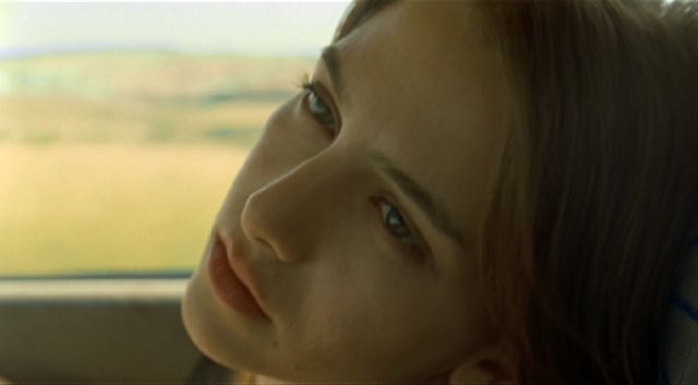 Ezgi Asaroğlu Fotoğrafı