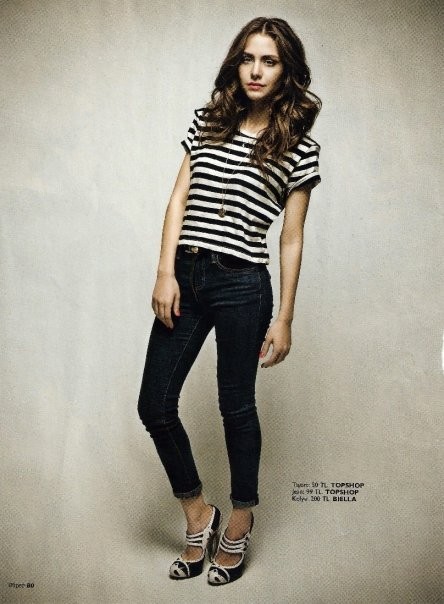 Ezgi Asaroğlu Fotoğrafı