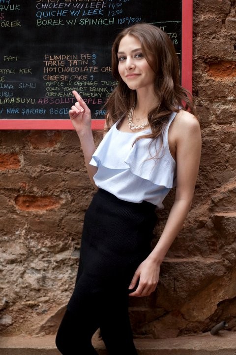 Ezgi Asaroğlu Fotoğrafı