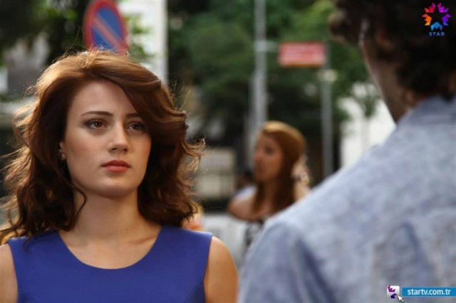 Gizem Karaca Fotoğrafı