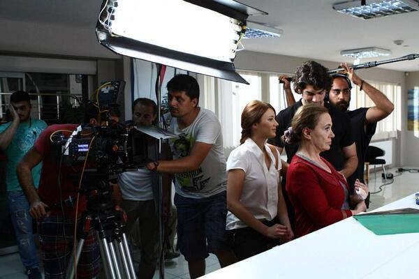 Gizem Karaca Fotoğrafı