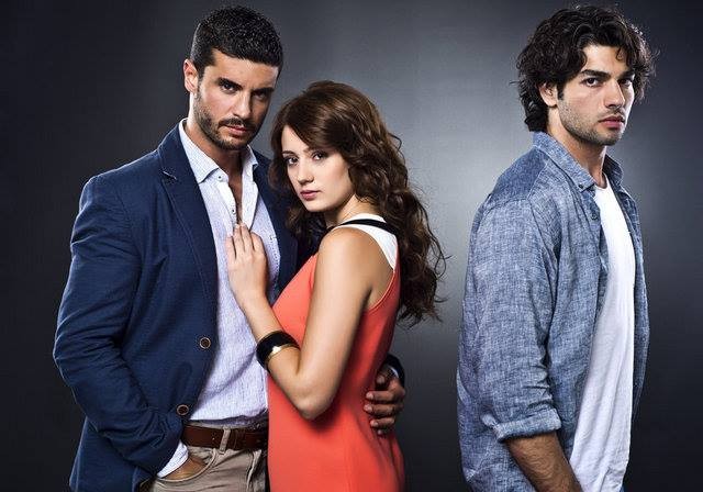 Gizem Karaca Fotoğrafı