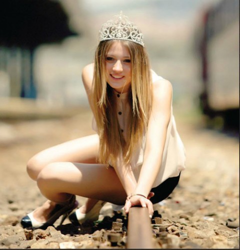 Gizem Karaca Fotoğrafı