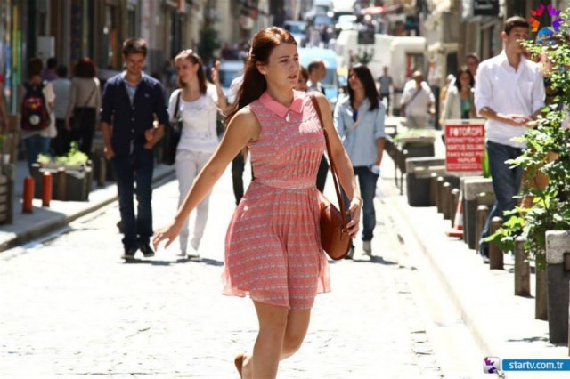 Gizem Karaca Fotoğrafı