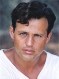 Louis Mandylor fotoğrafı