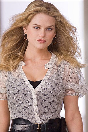 Alice Eve Fotoğrafı