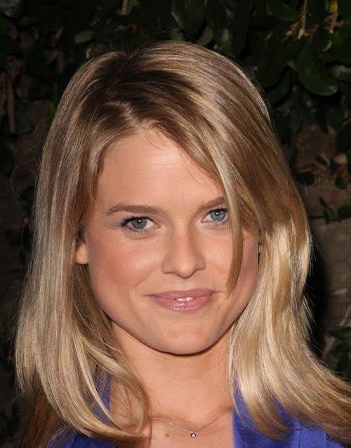 Alice Eve Fotoğrafı