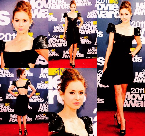 Troian Bellisario Fotoğrafı