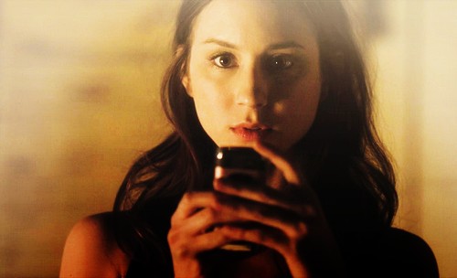 Troian Bellisario Fotoğrafı