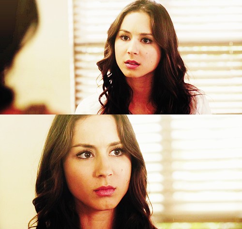 Troian Bellisario Fotoğrafı