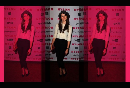 Troian Bellisario Fotoğrafı