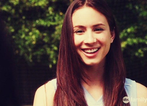 Troian Bellisario Fotoğrafı