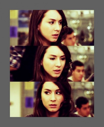 Troian Bellisario Fotoğrafı