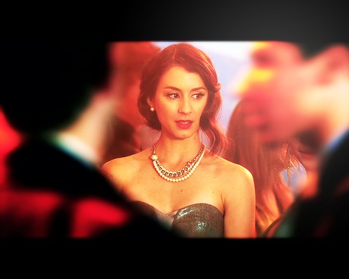 Troian Bellisario Fotoğrafı