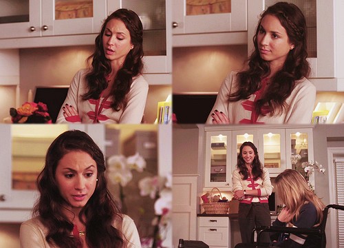 Troian Bellisario Fotoğrafı