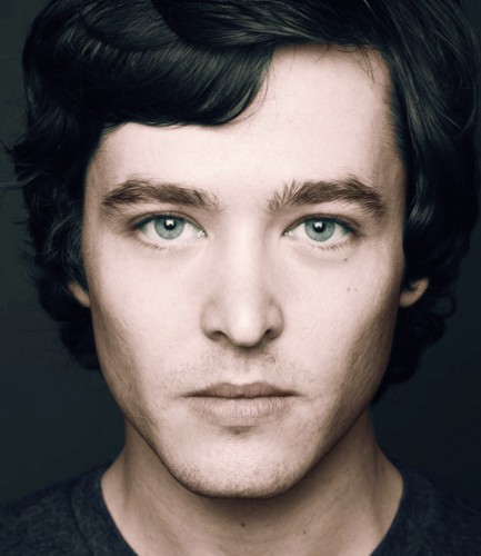 Alexander Vlahos Fotoğrafı