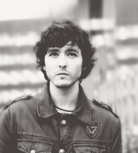 Alexander Vlahos fotoğrafı