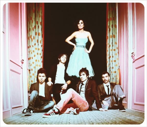 Grup Model Fotoğrafı