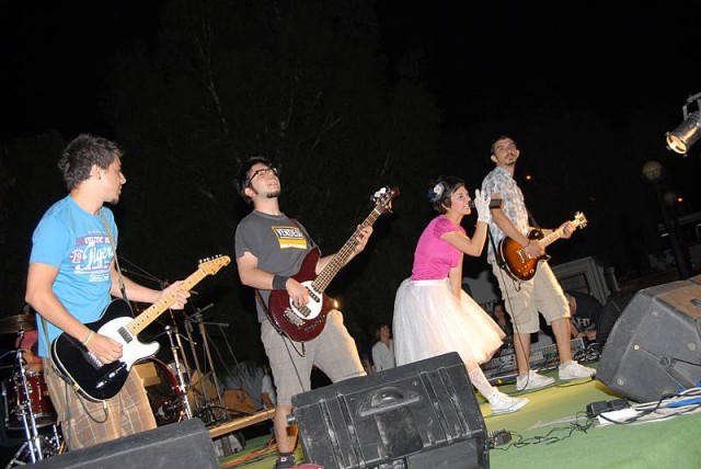 Grup Model Fotoğrafı