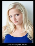 Courtney-jane White fotoğrafı