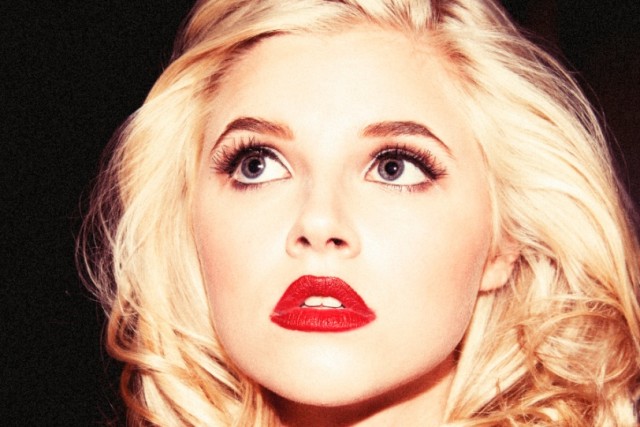 Ana Mulvoy-Ten Fotoğrafı