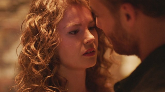 Burcu Biricik Fotoğrafı