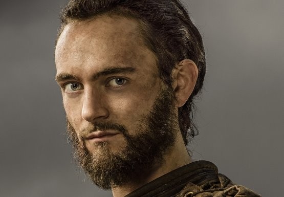 George Blagden fotoğrafı