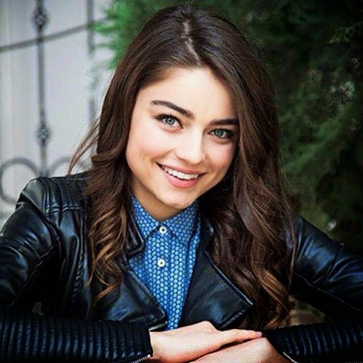 Ayça Ayşin Turan fotoğrafı