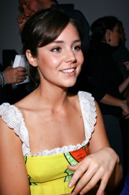 Camila Sodi Fotoğrafı