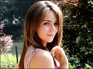 Camila Sodi Fotoğrafı