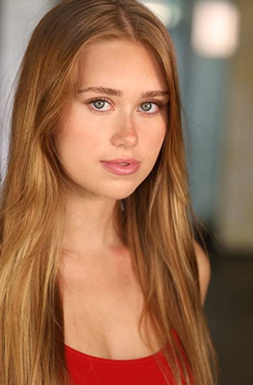 Emily Skinner fotoğrafı