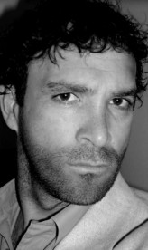 Dino Dos Santos fotoğrafı