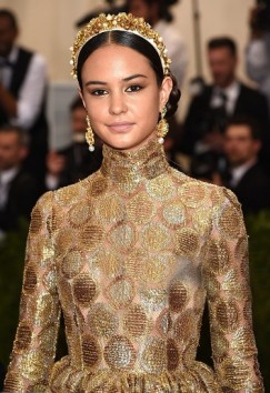 Courtney Eaton Fotoğrafı