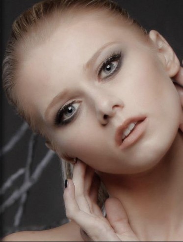 Alena Savostikova Fotoğrafı