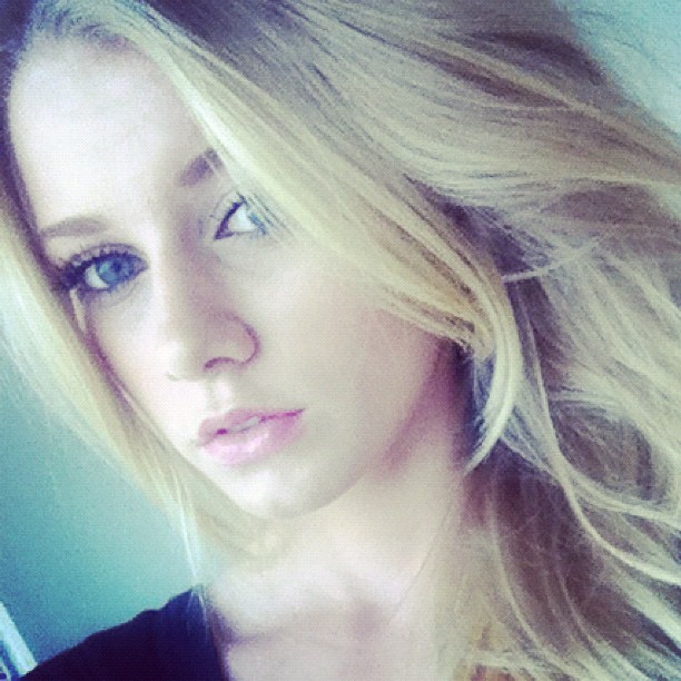 Alena Savostikova Fotoğrafı