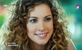 Açelya Topaloğlu fotoğrafı