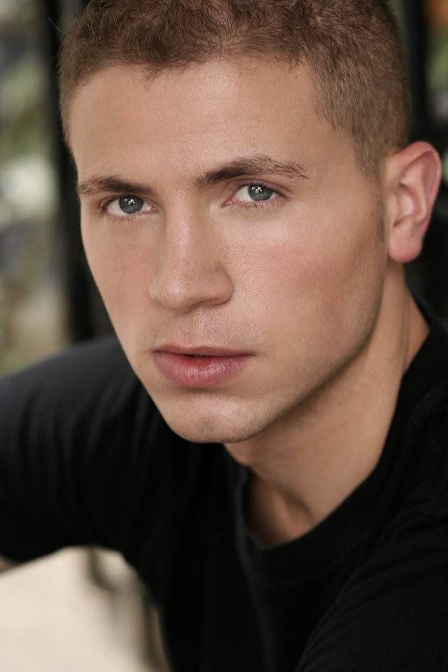 Russell West fotoğrafı