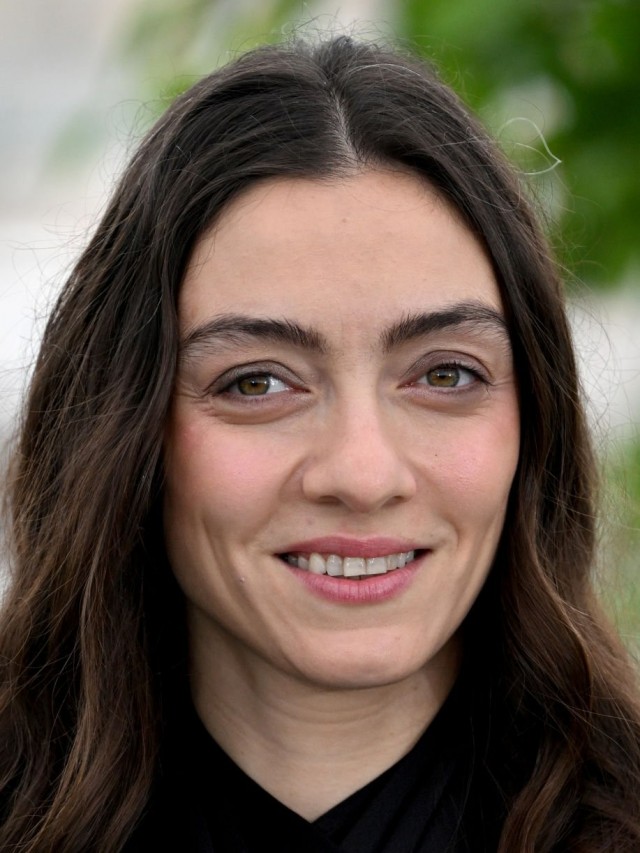 Merve Dizdar Fotoğrafı