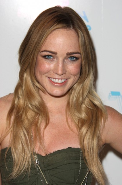 Caity Lotz Fotoğrafı