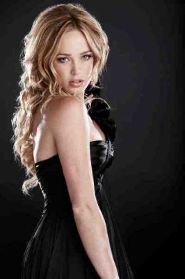 Caity Lotz Fotoğrafı