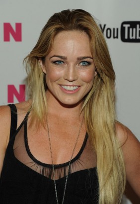 Caity Lotz Fotoğrafı